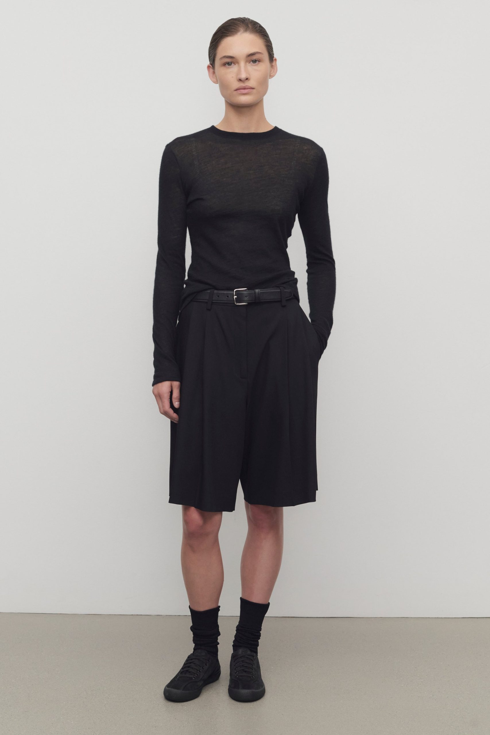 Vesperis Short in Virgin Wool - Image 3