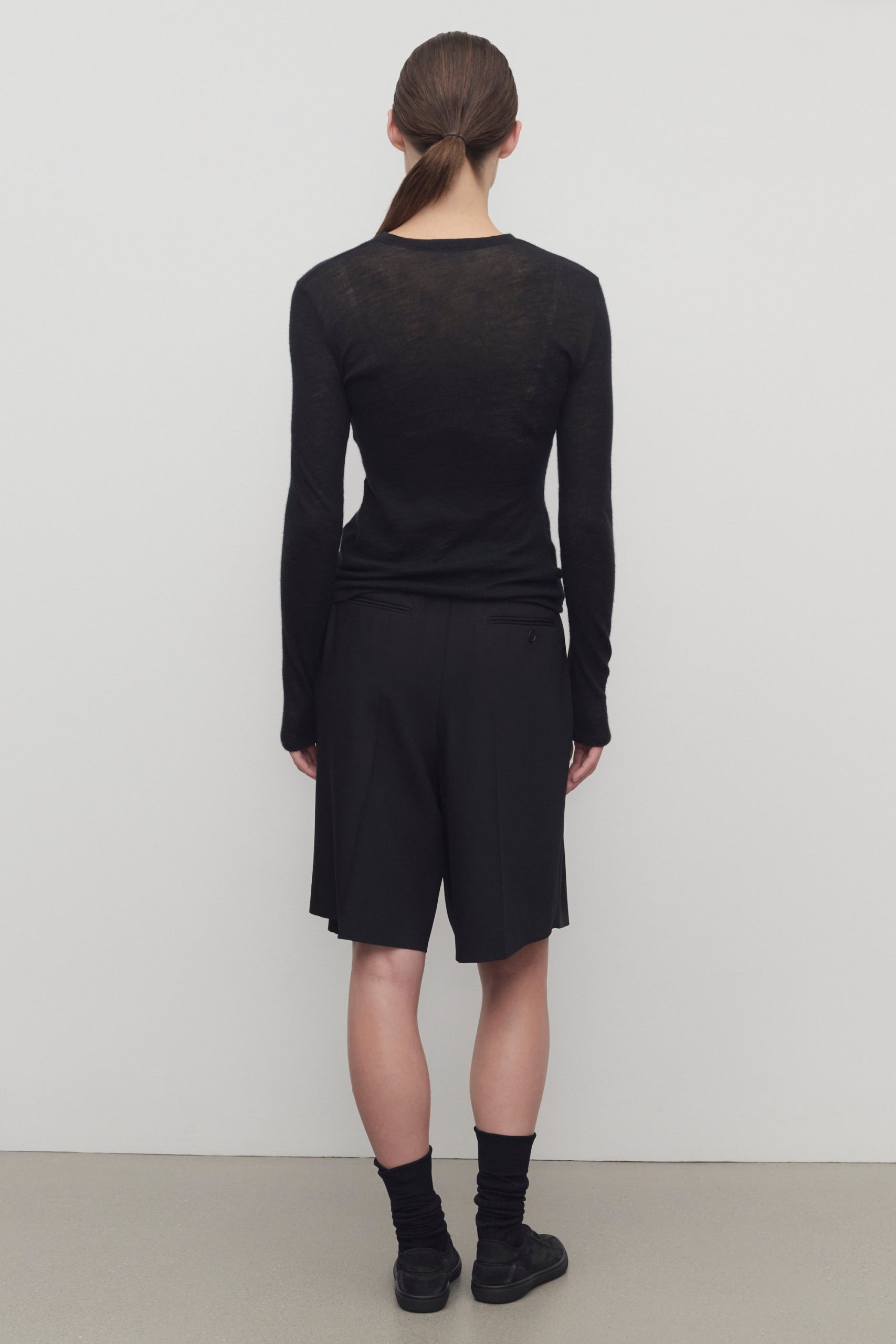 Vesperis Short in Virgin Wool - Image 5