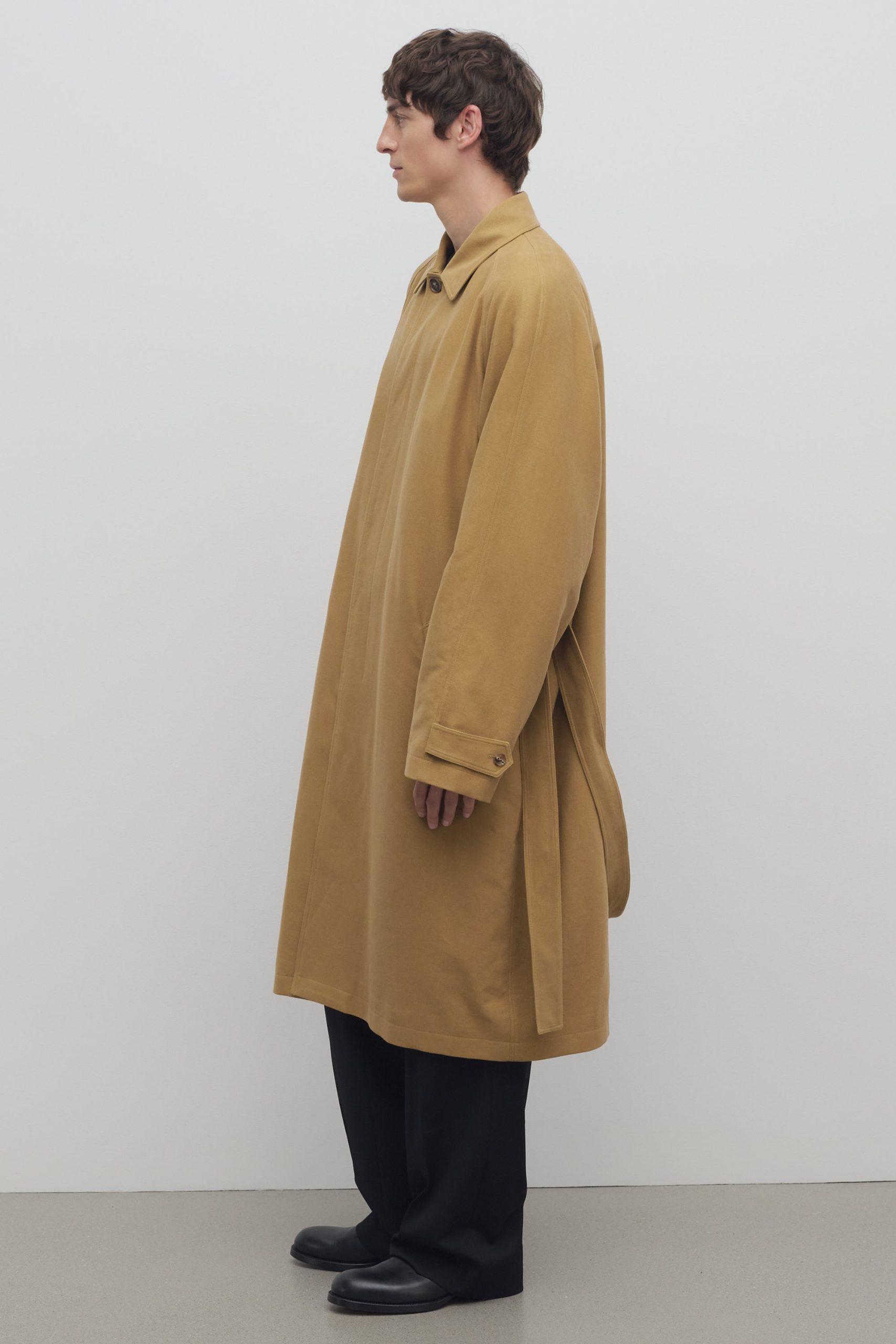 Everset Coat in Cotton and Cashmere - Image 5