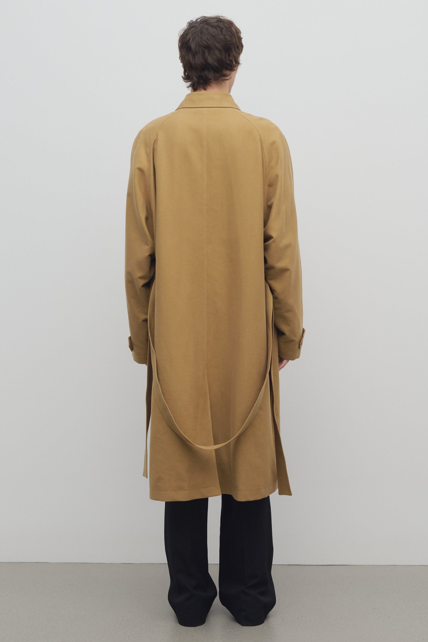Everset Coat in Cotton and Cashmere - Image 6