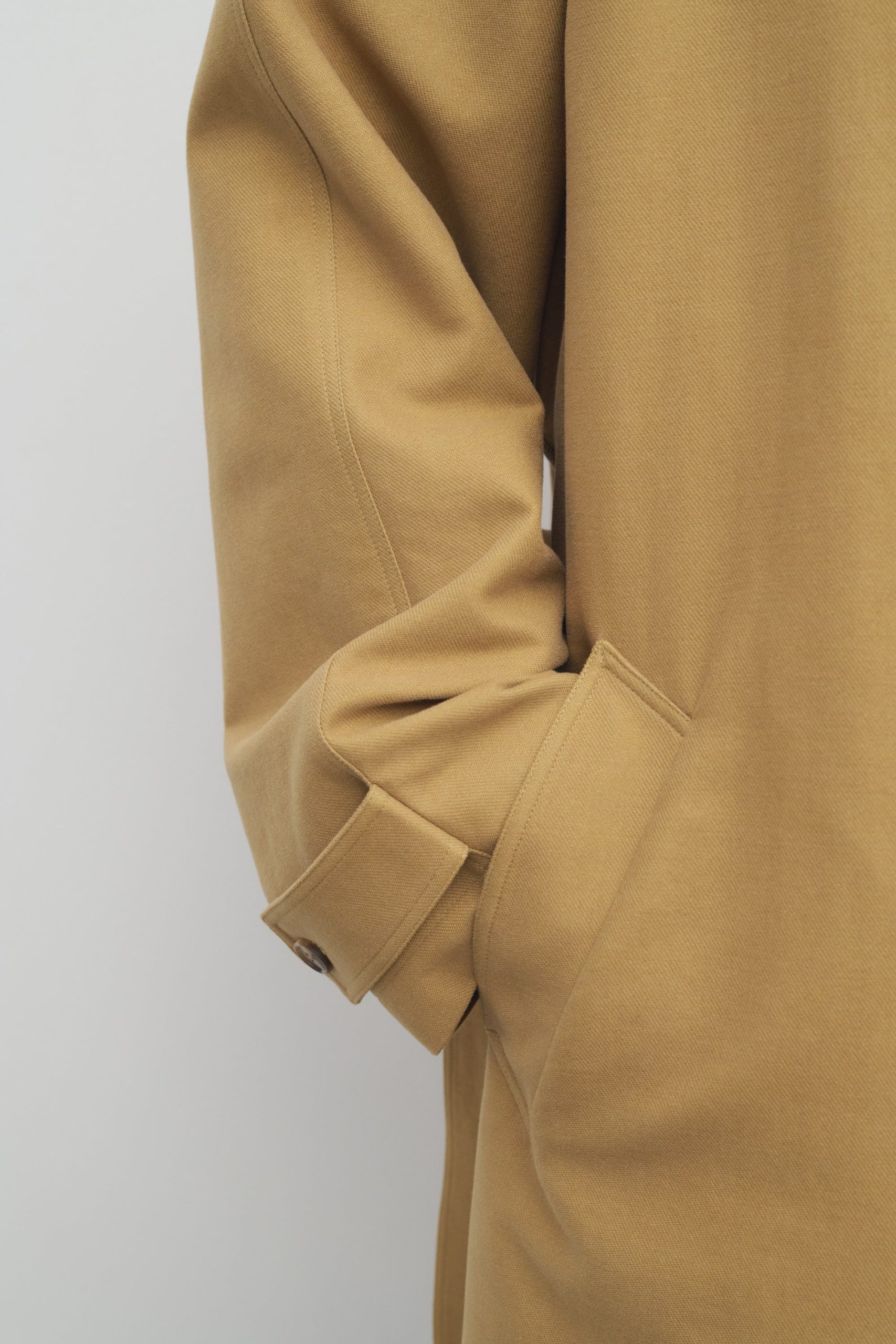 Everset Coat in Cotton and Cashmere - Image 7