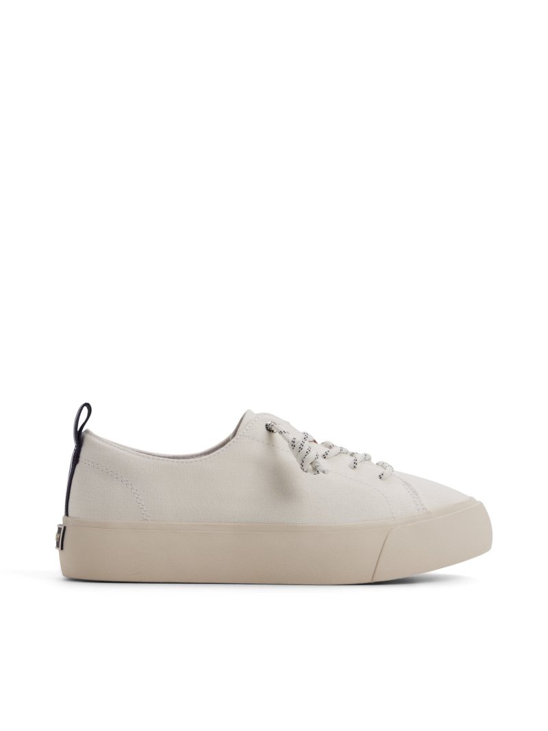 Cove Lace to Toe Sneaker